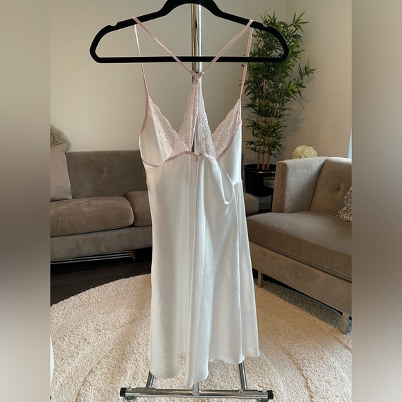 White and Pink Mrs. Robe with Chemise Set Size Medium Linea Donatella - Picture 8 of 14